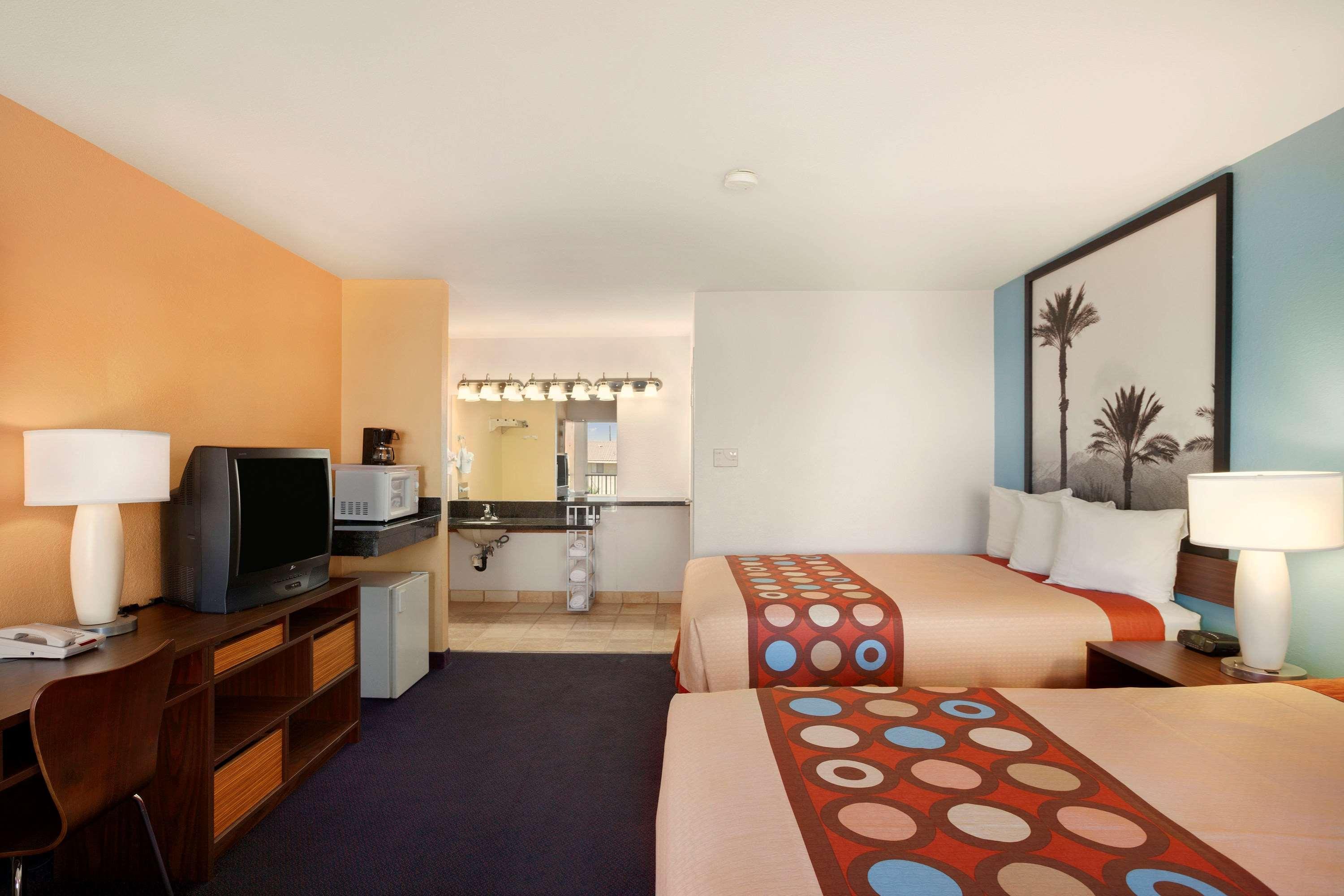 Super 8 By Wyndham