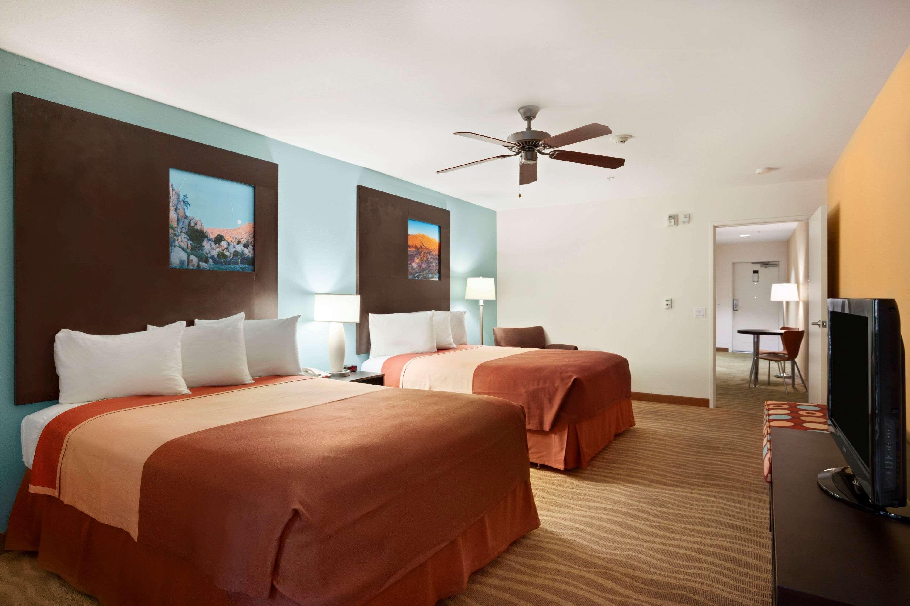 Super 8 By Wyndham