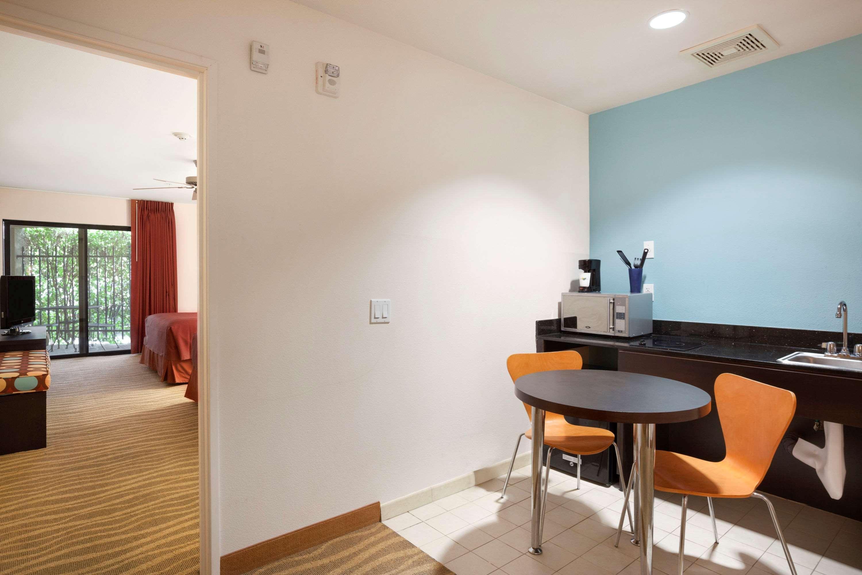 Super 8 By Wyndham 3* Indio